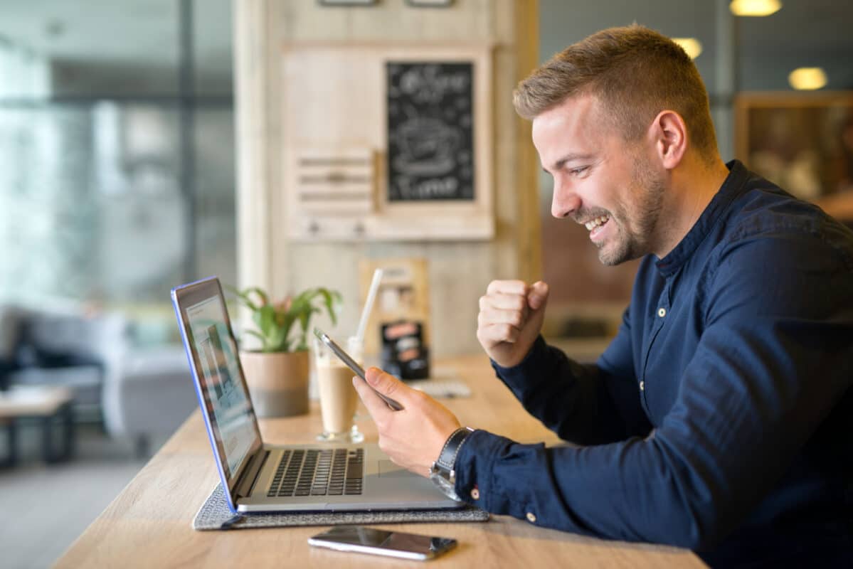 Beneficios de tener una página web corporativa para empresas en 2025
